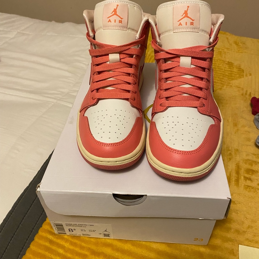 Jordan Women's Air Jordan 1 Mid in Sail and Pink